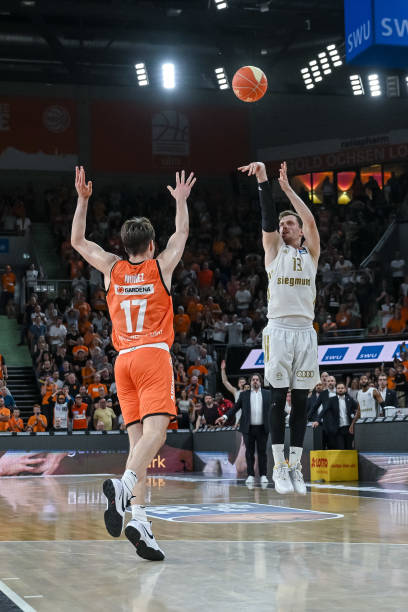 更让人对他 更让人对他