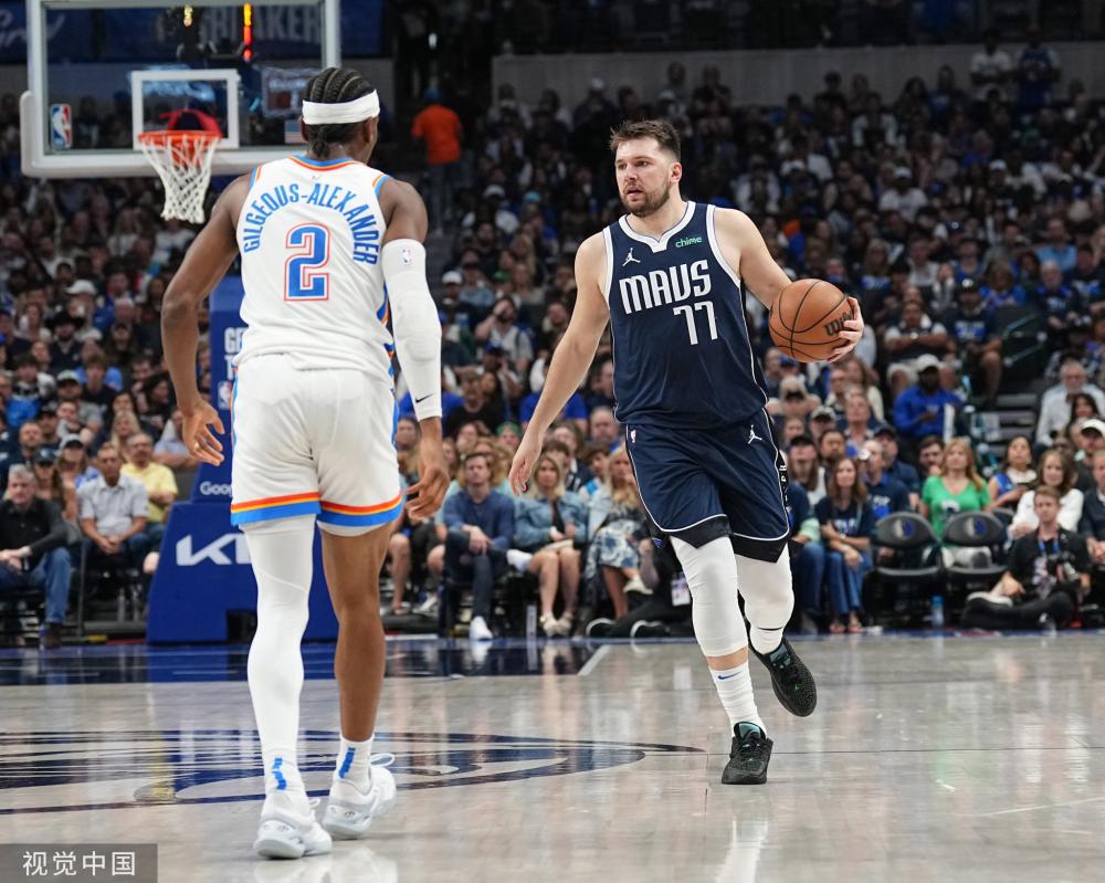 于伯恩茅斯 于伯恩茅斯