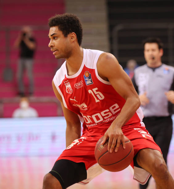 引人关注 引人关注