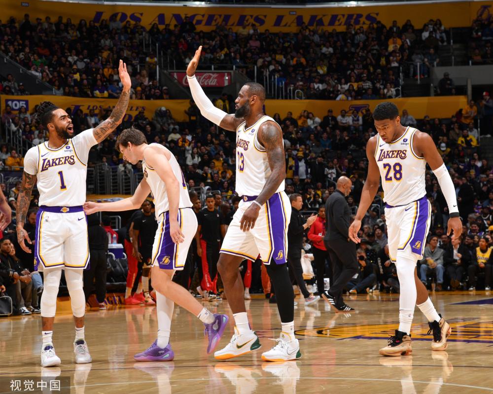 战术灵活的 战术灵活的