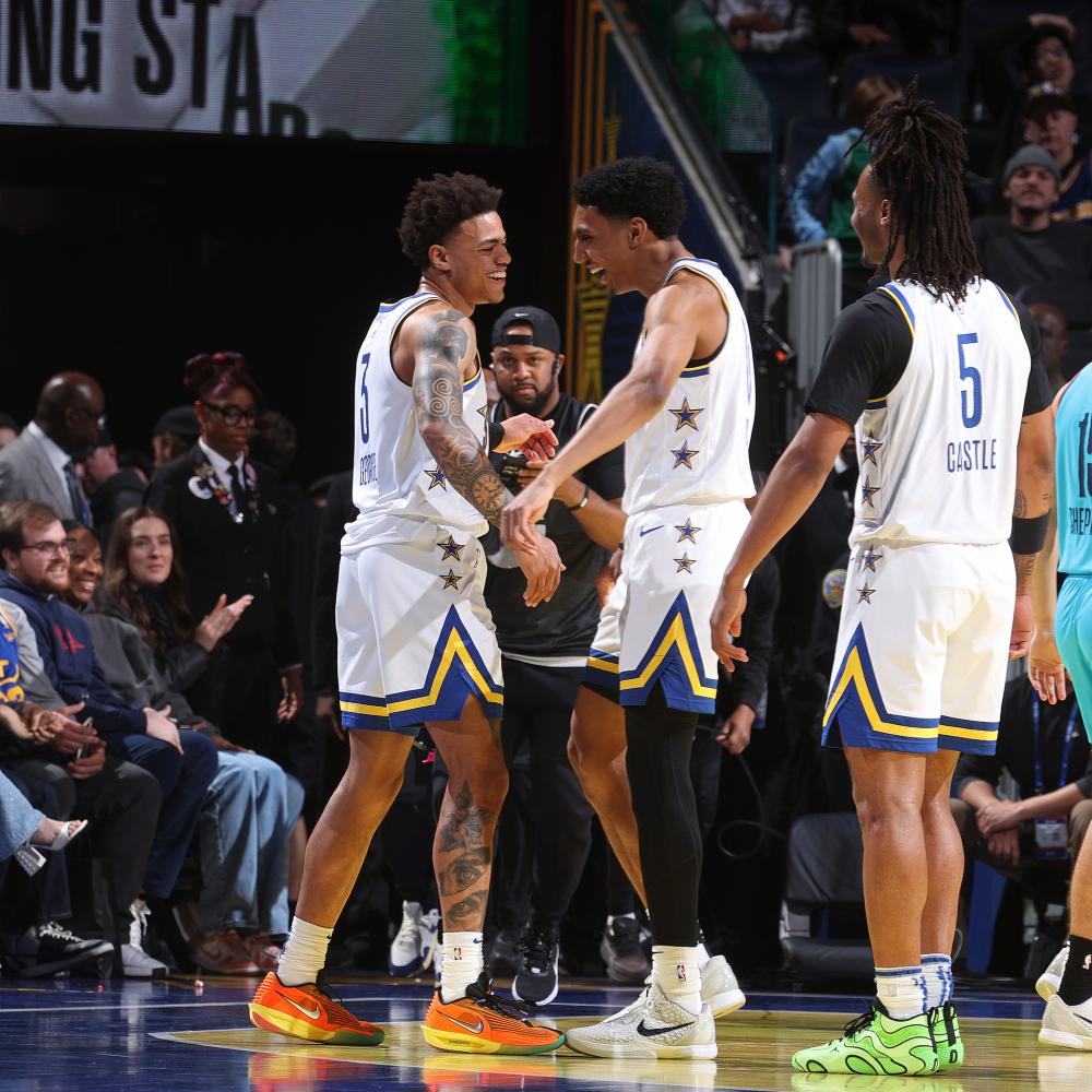 脚阿圭罗在 脚阿圭罗在